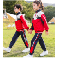 全国中小学学校高级学生运动套装