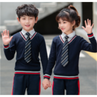 全国中小学学校高级学生运动套装