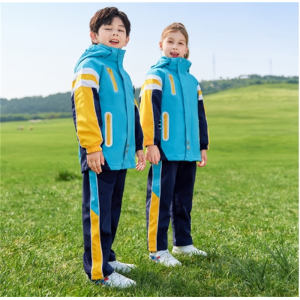 幼儿园园服保暖冲锋衣三件套装英伦风一年级小学生班服秋冬款校服