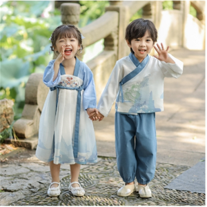 儿童表演服汉服秋装套装周岁礼服男女宝宝2023新款古风唐装连衣裙