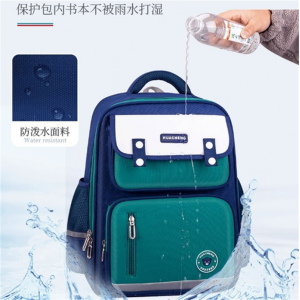 工厂直销横版书包男女书包防水背包轻便减负护脊双肩批发