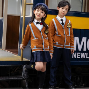 儿童校服春秋款套装幼儿园秋季园服英伦风中小学生毛衣班服三件套