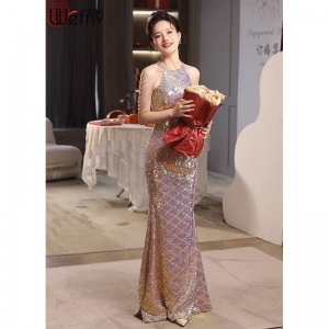 会晚礼服2024新款挂脖晨袍新娘订婚敬酒服亮片轻奢鱼尾连衣裙女