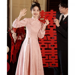 新中式旗袍敬酒服新娘2024新款春季长袖红色订婚礼服回门连衣裙