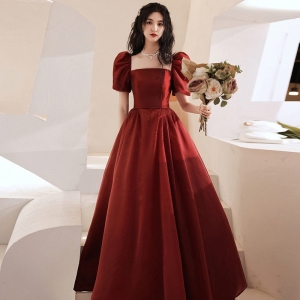 敬酒服新娘酒红色复古方领结婚礼服在逃公主订婚裙小个子孕妇可穿
