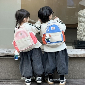 卡通儿童背包轻便减负宝宝双肩包幼儿园可爱小狗挂件学生书包