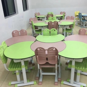 中小学生课桌椅兴趣班月牙形拼搭组合桌学校培训辅导组合学习桌椅